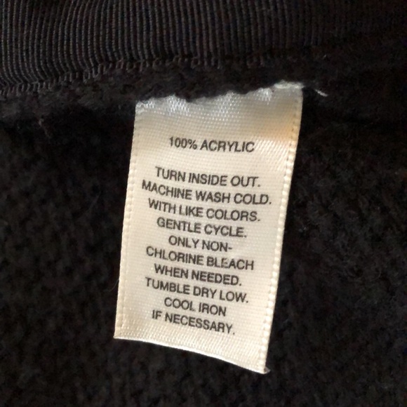 WHBM Stunning cropped long sleeved sweater jacket with standout beaded buttons - Picture 11 of 14